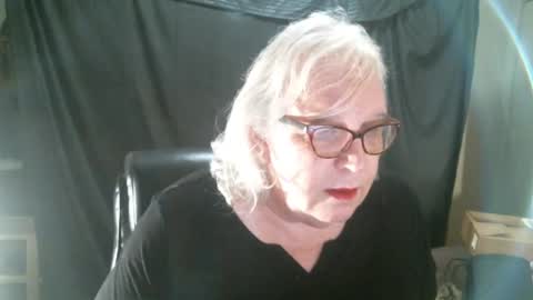Snapshot of sissydianetx chatting on 02-06-25, 12:43 Sissy Diane online show from 02-06-25, 12:43