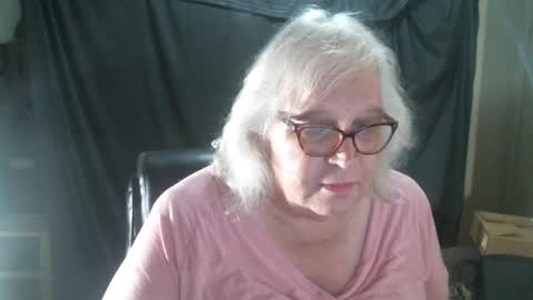 Snapshot of sissydianetx chatting on 02-12-25, 12:37 Sissy Diane online show from 02-12-25, 12:37