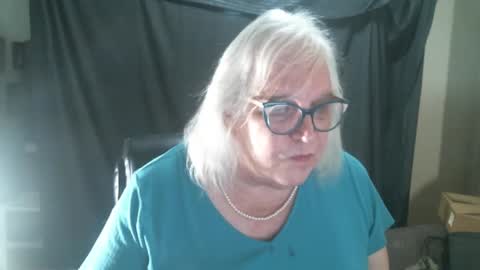 Snapshot of sissydianetx chatting on 02-18-25, 12:37 Sissy Diane online show from 02-18-25, 12:37