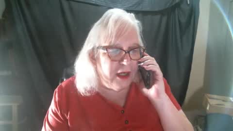 Snapshot of sissydianetx chatting on 02-20-25, 12:41 Sissy Diane online show from 02-20-25, 12:41