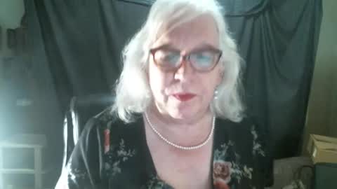 Snapshot of sissydianetx chatting on 03-01-25, 12:39 Sissy Diane online show from 03-01-25, 12:39