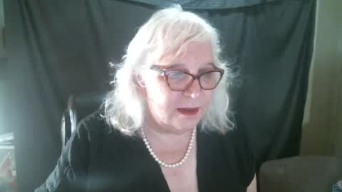 Snapshot of sissydianetx chatting on 09-15-25, 11:38 Sissy Diane online show from 09-15-25, 11:38
