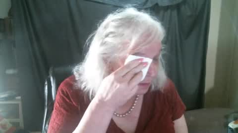 Snapshot of sissydianetx chatting on 10-17-25, 11:40 Sissy Diane online show from 10-17-25, 11:40