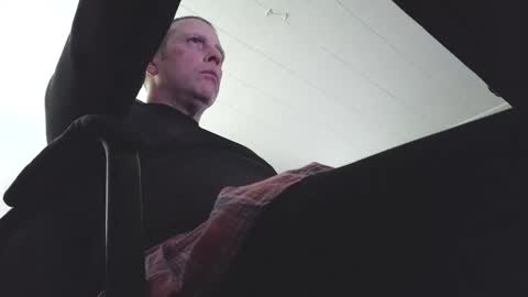 Snapshot of sissyroleplaya6969 chatting on 12-14-25, 02:06 Chris online show from 12-14-25, 02:06