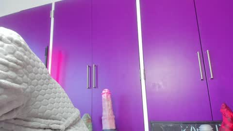 Snapshot of siswet19 chatting on 03-05-25, 02:12 Elise online show from 03-05-25, 02:12