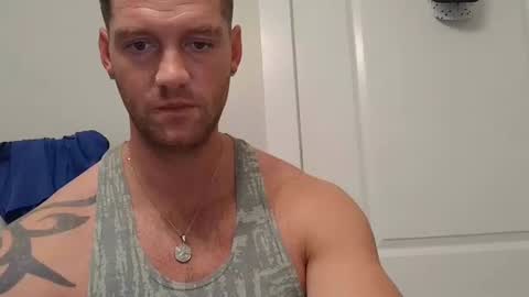 Snapshot of situation137 chatting on 02-06-26, 02:27 situation137 online show from 02-06-26, 02:27