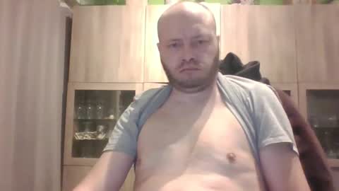 Snapshot of sixten113 chatting on 04-21-26, 06:09 sixten113 online show from 04-21-26, 06:09