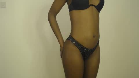 Snapshot of sizzly_ass chatting on 05-07-26, 03:06 sizzly_ass online show from 05-07-26, 03:06