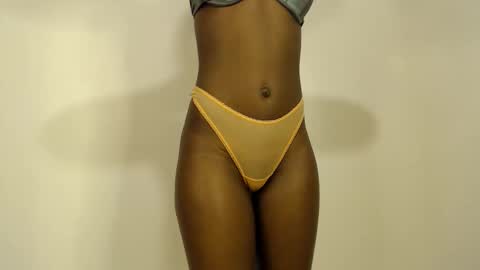 Snapshot of sizzly_ass chatting on 05-24-26, 03:22 sizzly_ass online show from 05-24-26, 03:22