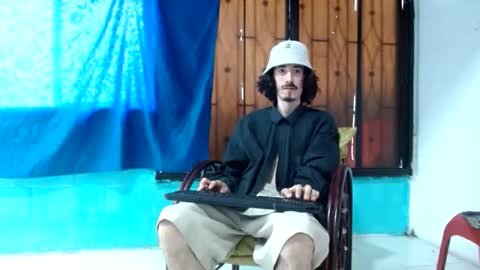 Snapshot of sk8sir chatting on 02-13-26, 01:29 sk8sir online show from 02-13-26, 01:29