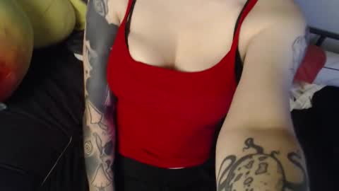 Snapshot of sk8t3rgurl chatting on 10-27-25, 01:09 sk8t3rgurl online show from 10-27-25, 01:09