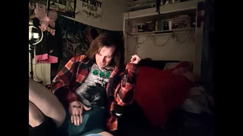 Snapshot of skankhuntrix chatting on 02-21-26, 03:18 SkankHUNTRx online show from 02-21-26, 03:18