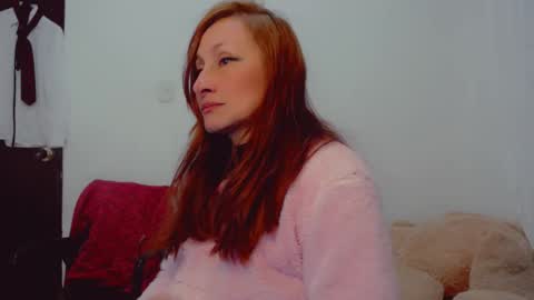 Snapshot of skarlett2072 chatting on 10-07-25, 12:46 Arlett online show from 10-07-25, 12:46