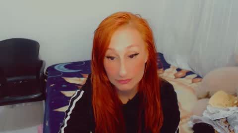 Snapshot of skarlett2072 chatting on 10-25-25, 02:41 Arlett online show from 10-25-25, 02:41