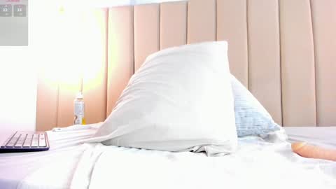 Skarlet online show from 12-19-24, 07:51