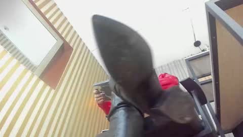 Snapshot of skarlettbarnes chatting on 03-26-26, 12:22 skarlettbarnes online show from 03-26-26, 12:22