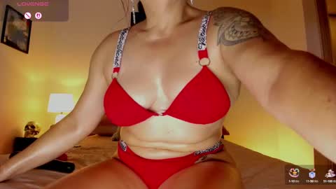 Snapshot of skay_hot chatting on 09-21-25, 02:24 Skay online show from 09-21-25, 02:24