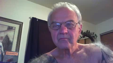 skeeeziks online show from 05-13-26, 01:47