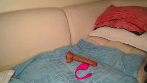 Krystal Belle online show from 03-05-25, 02:56