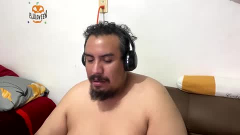 Snapshot of skinhell chatting on 12-08-24, 04:35 Elias online show from 12-08-24, 04:35