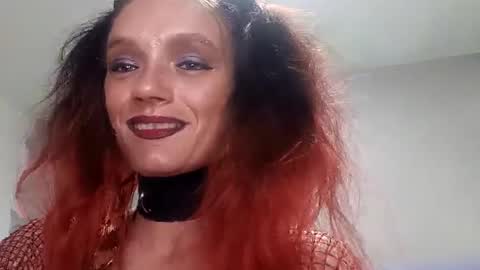 Snapshot of skiniminitits chatting on 09-21-25, 01:07 Skiniminitits online show from 09-21-25, 01:07