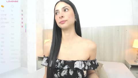 Snapshot of skinny_ariadna chatting on 02-28-26, 11:33 Ariadna online show from 02-28-26, 11:33