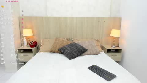 Emily Rojas online show from 09-19-25, 07:47