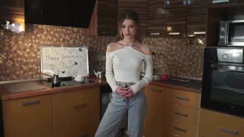 Emily online show from 02-14-25, 06:51