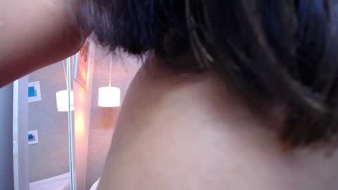 skinny_hottie18 online show from 01-10-25, 07:54