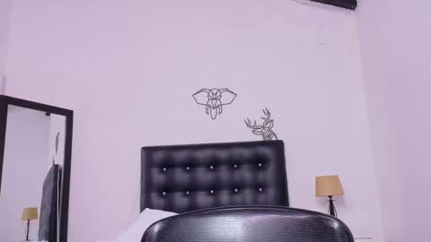 skinny_hottie18 online show from 03-10-25, 05:29