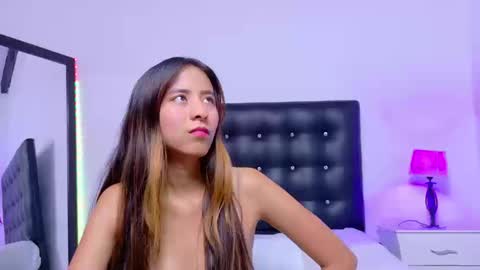 skinny_hottie18 online show from 09-09-25, 01:43