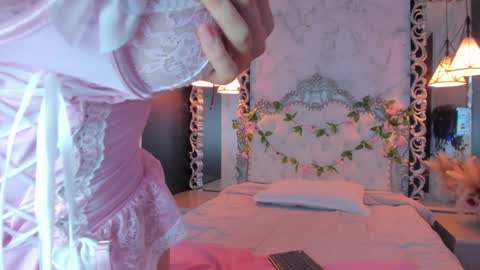 Snapshot of skinny_linda chatting on 02-07-25, 05:51 online show from 02-07-25, 05:51