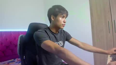 Snapshot of skinny_sam23 chatting on 04-29-26, 03:54 sam online show from 04-29-26, 03:54