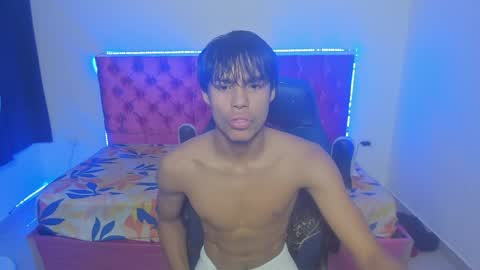 Snapshot of skinny_sam23 chatting on 05-24-26, 05:01 sam online show from 05-24-26, 05:01