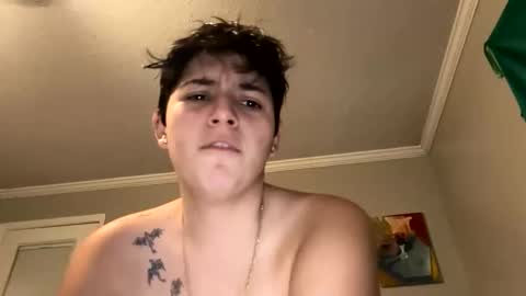 Snapshot of skinnyangel21 chatting on 01-10-26, 05:09 skinnyangel21 online show from 01-10-26, 05:09