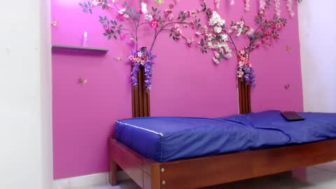 Snapshot of skinnybarbie022 chatting on 06-02-26, 12:45 barbi online show from 06-02-26, 12:45