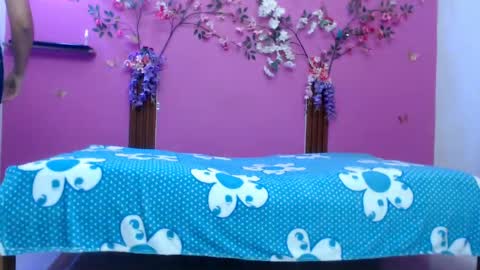 Snapshot of skinnybarbie022 chatting on 06-08-26, 12:47 barbi online show from 06-08-26, 12:47