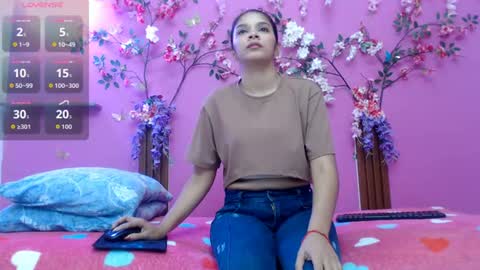Snapshot of skinnybarbie022 chatting on 06-18-26, 12:55 barbi online show from 06-18-26, 12:55