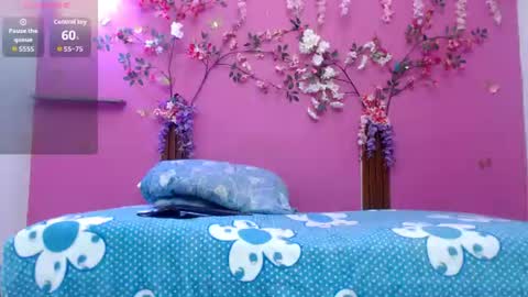 Snapshot of skinnybarbie022 chatting on 07-04-26, 01:34 barbi online show from 07-04-26, 01:34