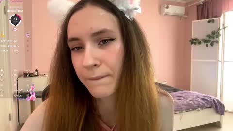 Lola online show from 09-15-25, 10:04