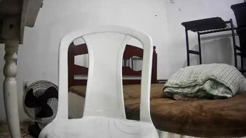 Snapshot of skinnylatinman chatting on 10-31-25, 11:00 Skinny Latin Man online show from 10-31-25, 11:00