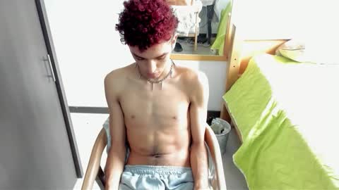 Snapshot of skinnypipe15 chatting on 10-17-25, 01:03 skinnypipe15 online show from 10-17-25, 01:03