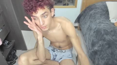 Snapshot of skinnypipe15 chatting on 10-23-25, 11:57 skinnypipe15 online show from 10-23-25, 11:57