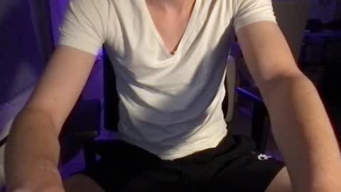 Snapshot of skinnyrisky chatting on 10-21-25, 05:24 skinnyrisky online show from 10-21-25, 05:24