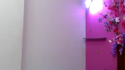 sofia online show from 11-19-25, 01:11