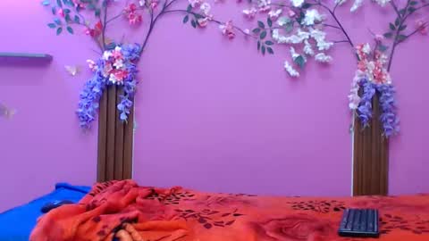 sofia online show from 11-24-25, 01:22