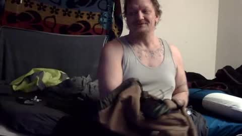 sknox2110 online show from 02-11-25, 08:37
