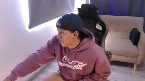 Snapshot of skull_prospect chatting on 03-25-26, 12:55 Liam Vokov online show from 03-25-26, 12:55