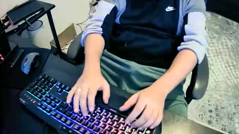 Snapshot of skullcandyyyy chatting on 03-16-26, 05:06 skullcandyyyy online show from 03-16-26, 05:06