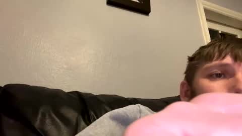 Snapshot of skuzzy25 chatting on 01-04-25, 08:16 skuzzy25 online show from 01-04-25, 08:16